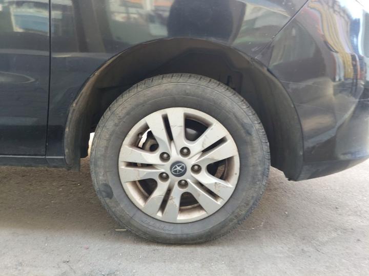 Refine M3 2016 1.6L Luxury Smart photo 8