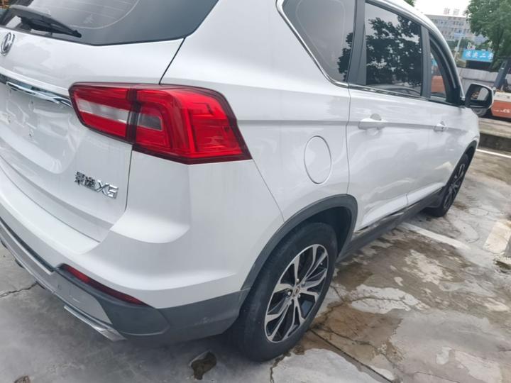 X5 2017 1.6L MT Exclusive photo 7
