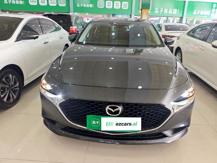 3 Axela 2023 2.0L AT photo 2