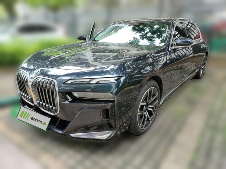 7 Series 2023 735Li M Sport Package