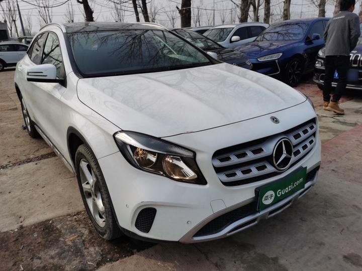 GLA 2019 GLA 200 Dynamic photo 3