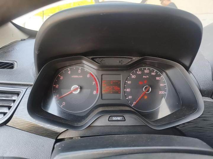 310 2016 1.2L MT Value photo 7