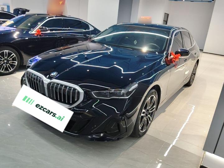 5 Series 2025 530Li Leading M Sport Package