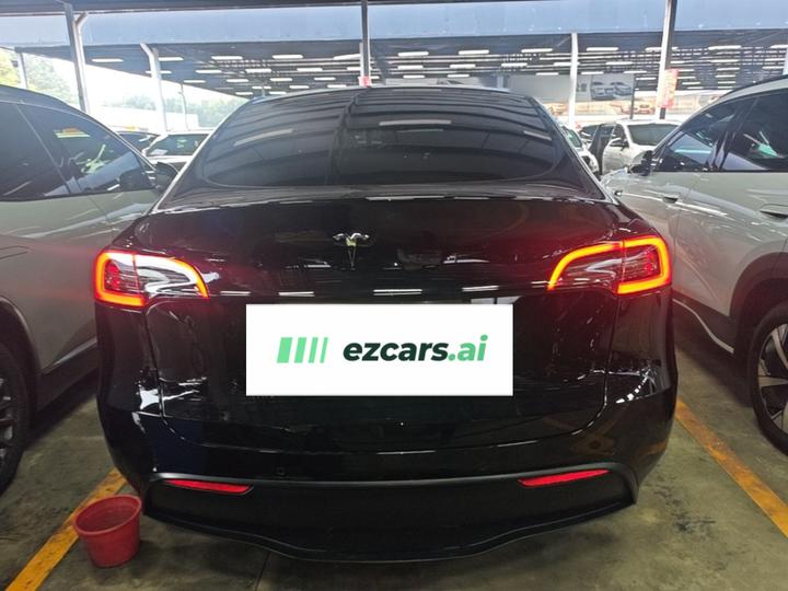 Model Y 2021 Standard Range RWD photo 3