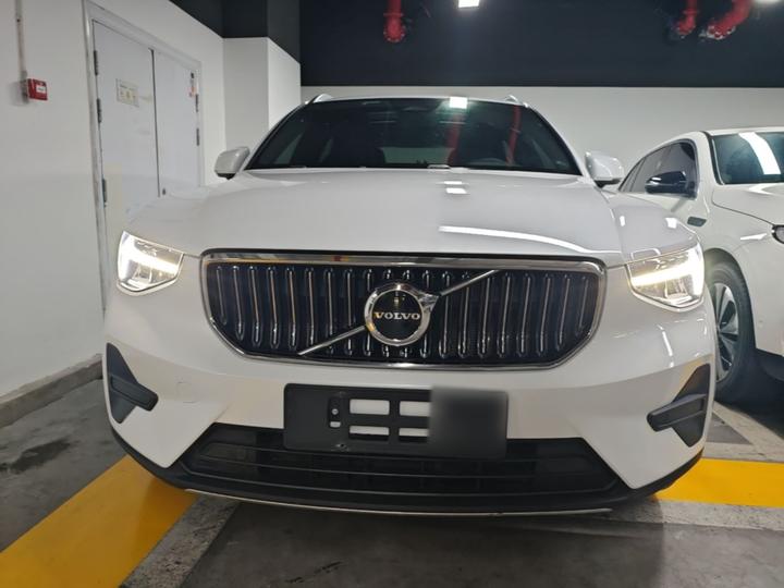 XC40 2024 B3 Luxury photo 2