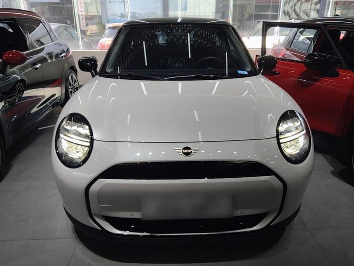 MINI COOPER 2024 456km COOPER E Classic photo 2