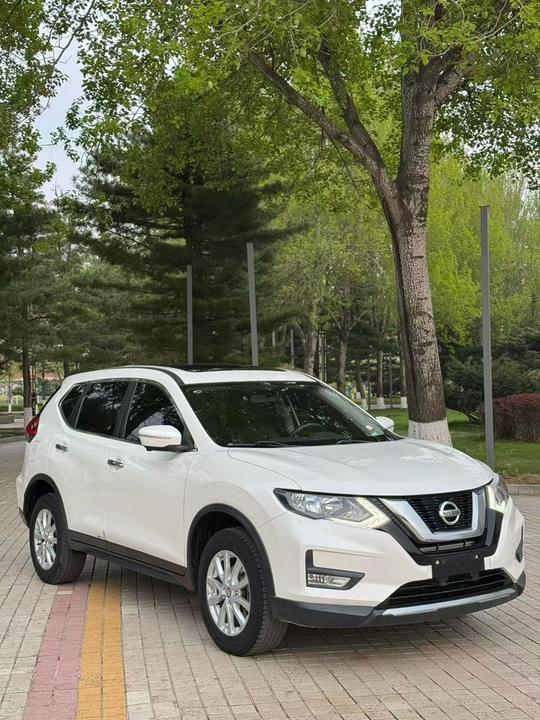 X-Trail 2017 2.0L CVT Comfort 2WD photo 4