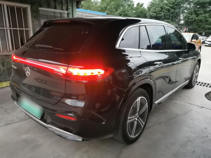EQS SUV 2023 450+ photo 4