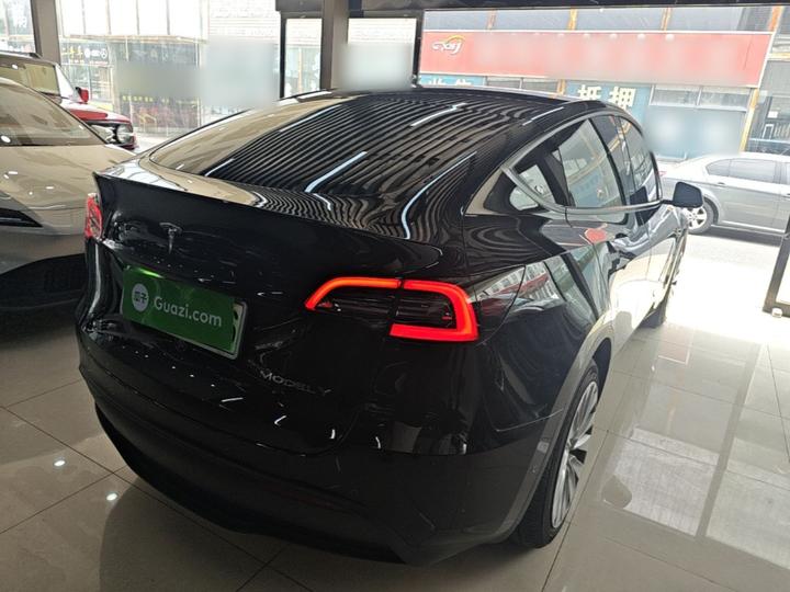 Model Y 2021 Standard Range RWD photo 4
