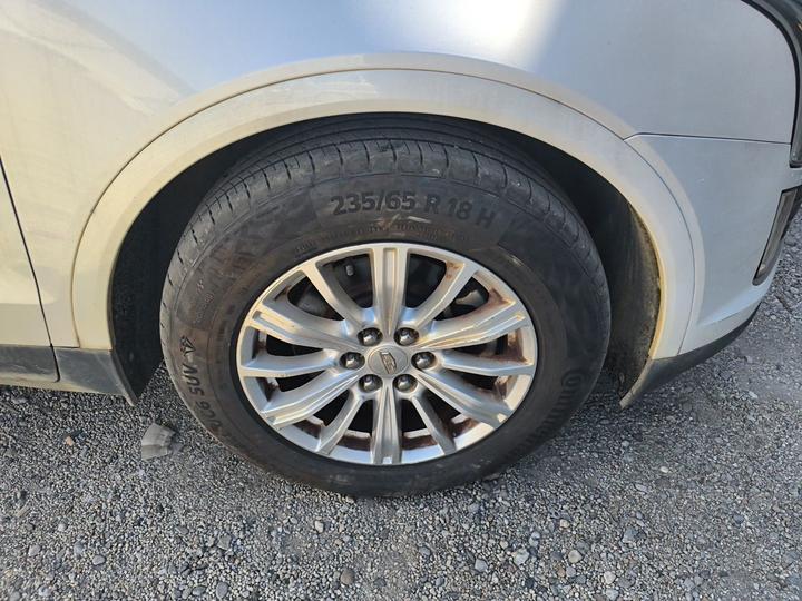XT5 2016 28T AWD Tech photo 8