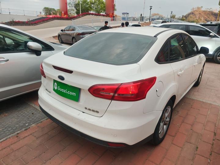 Focus 2015 Sedan 1.6L AT Comfort photo 4