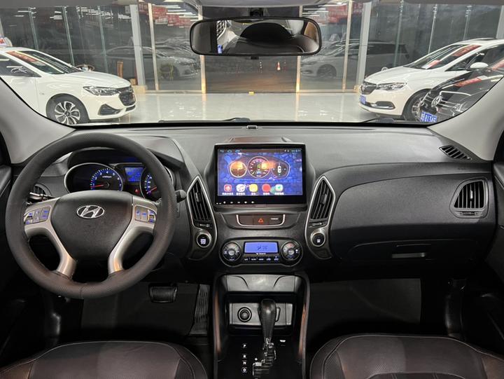 ix35 2015 2.0L AT RWD Smart IV photo 3