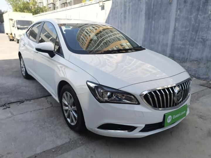 Verano 2015 Sedan 20T DCT Leading photo 3