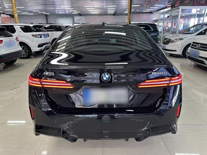 5 Series 2025 530Li Exclusive M Sport Package photo 5
