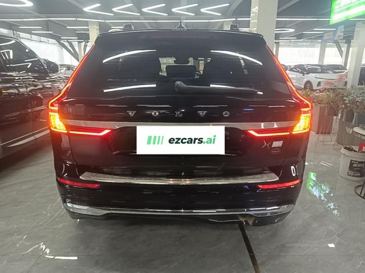 XC60 EV 2023 T8 PHEV Long Range AWD Luxury photo 3