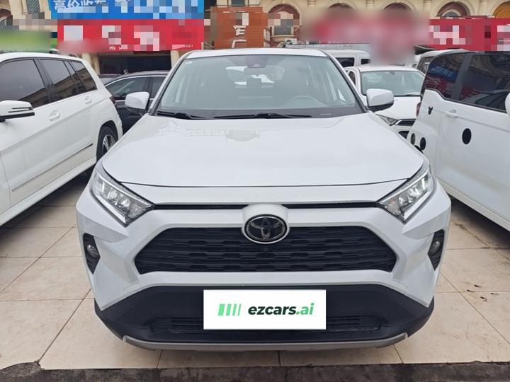 RAV4 2022 2.0L CVT RWD Plus photo 2