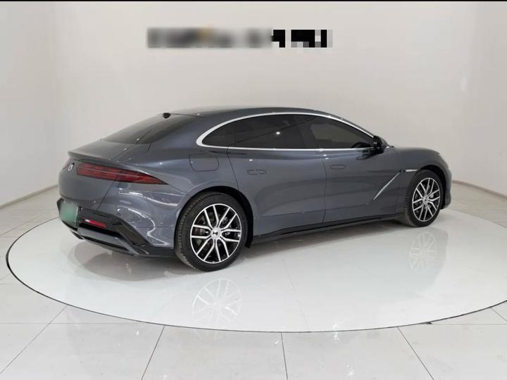 Z9 2024 1100km AWD Max photo 4
