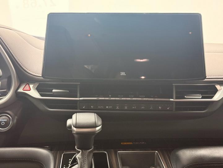 Granvia 2024 2.5L Hybrid Flagship ULTRA photo 8