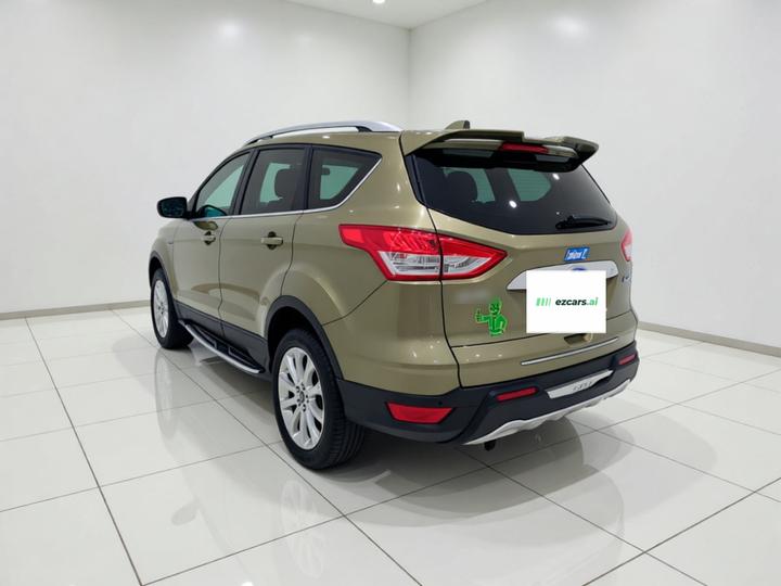 Kuga 2015 2.0L GTDi AWD Elite photo 4