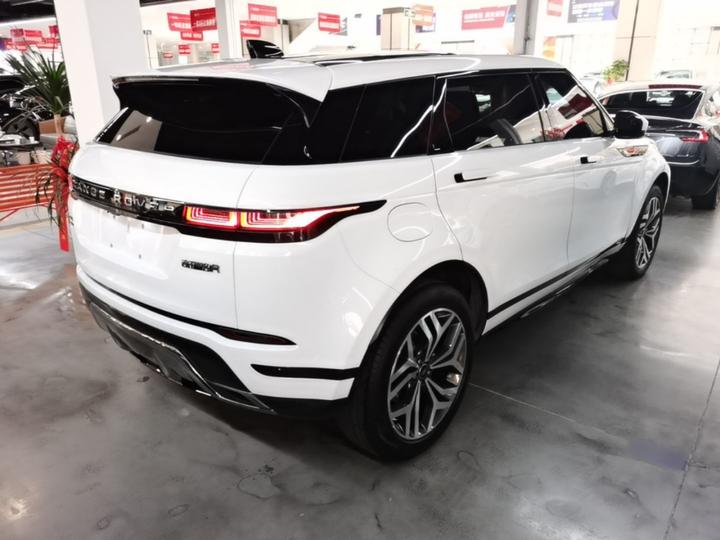 Range Rover Evoque EV 2021 Evoque L P300e Luxury photo 4