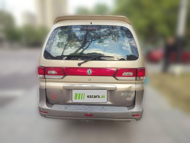 Lingzhi 2017 M3L 2.0L 7-Seater Comfort photo 5