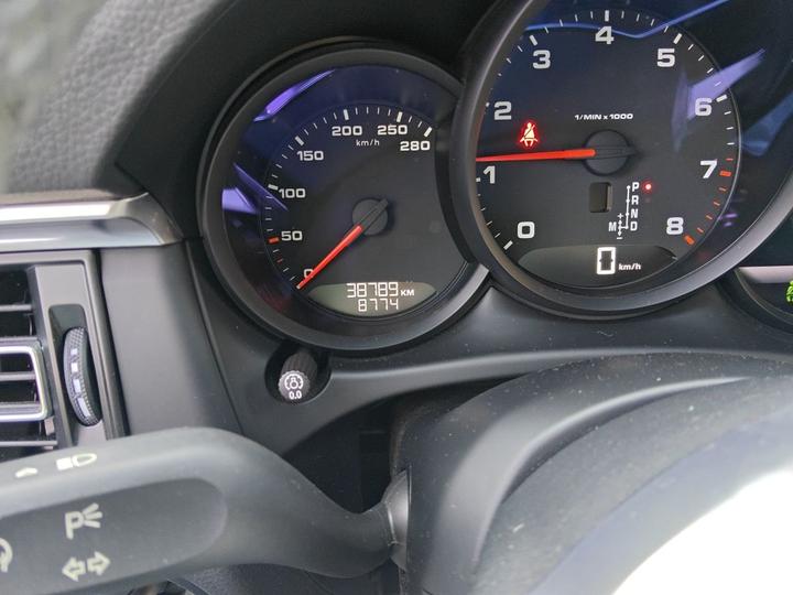 2020 Macan 2.0T photo 6