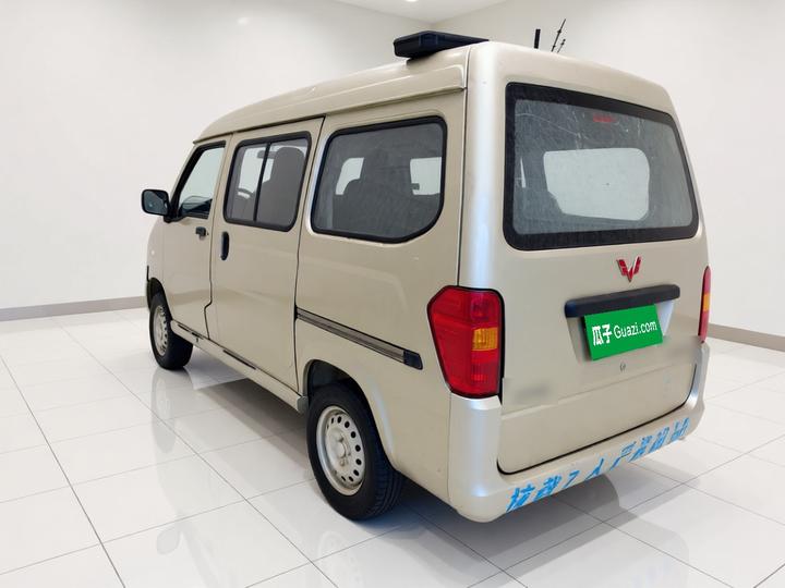 Wuling Zhiguang 2013 1.0L photo 4