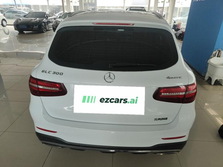 GLC 2017 GLC 300 4MATIC Dynamic photo 3