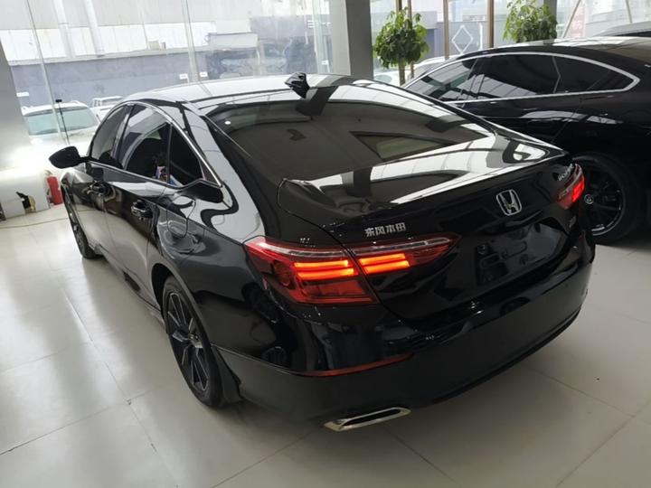 2022 260TURBO Elegant photo 4