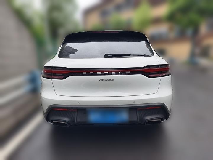 2024 Macan 2.0T photo 3