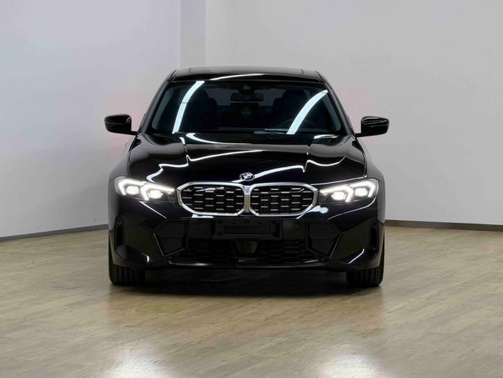 3 Series 2026 325Li M Sport Package photo 2