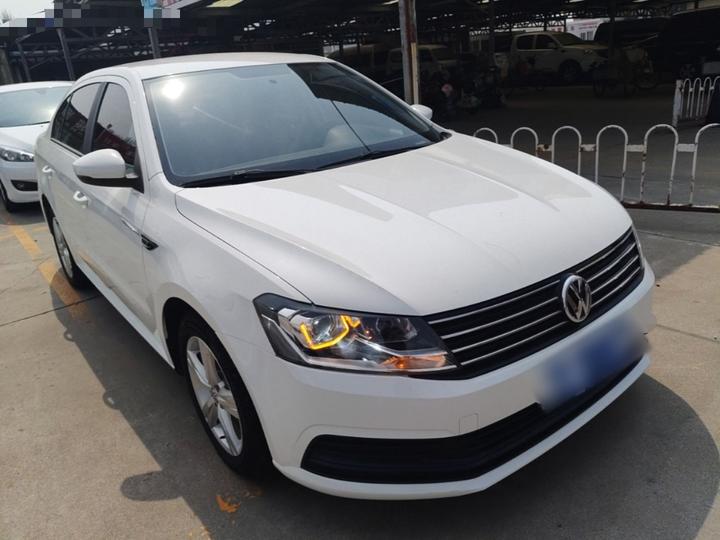 Lavida 2017 1.6L AT photo 3