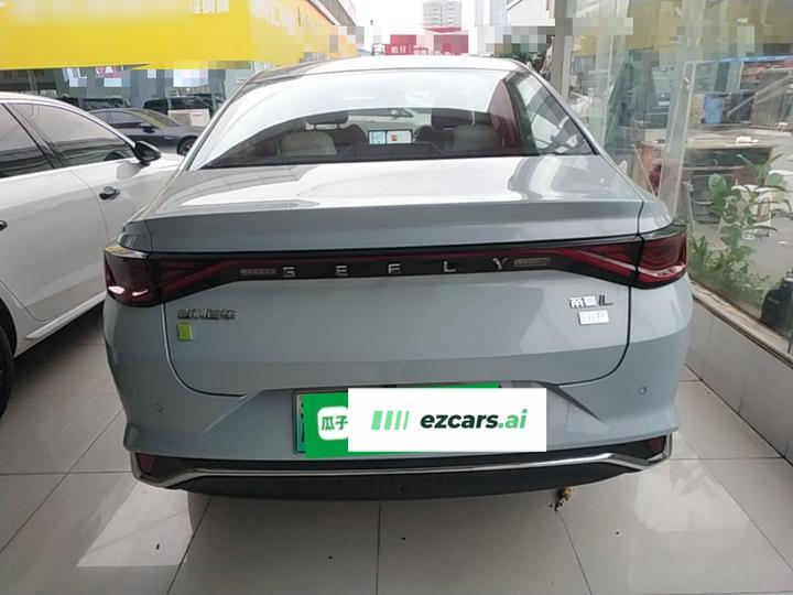 Emgrand L HiP 2022 1.5TD-DHT Pro 100KM Super photo 3