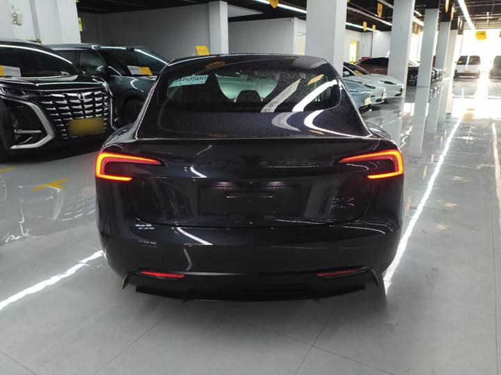 Model 3 2026 Performance AWD photo 3