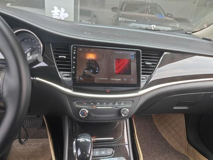 Verano 2015 Sedan 20T DCT Leading photo 8