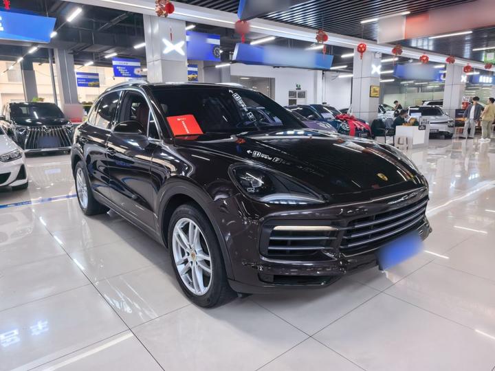2018 Cayenne 3.0T photo 3