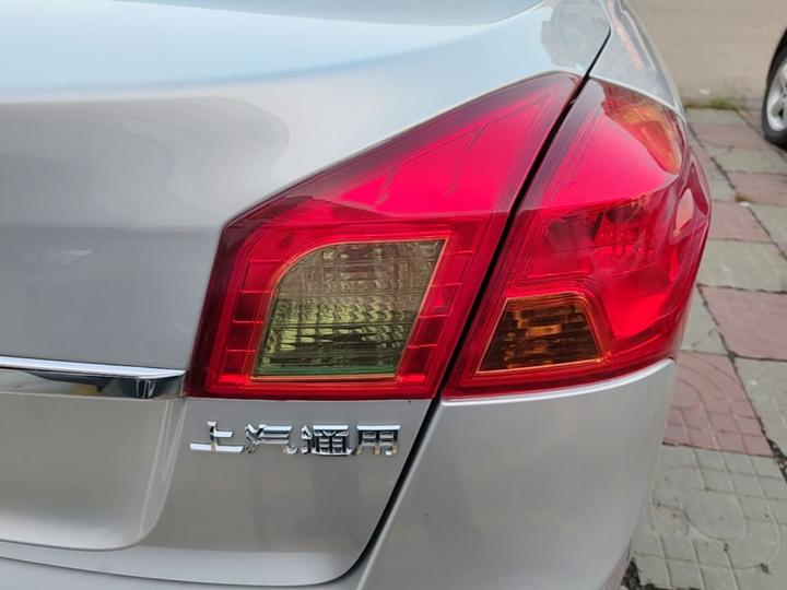 Excelle 2015 1.5L AT Classic photo 7