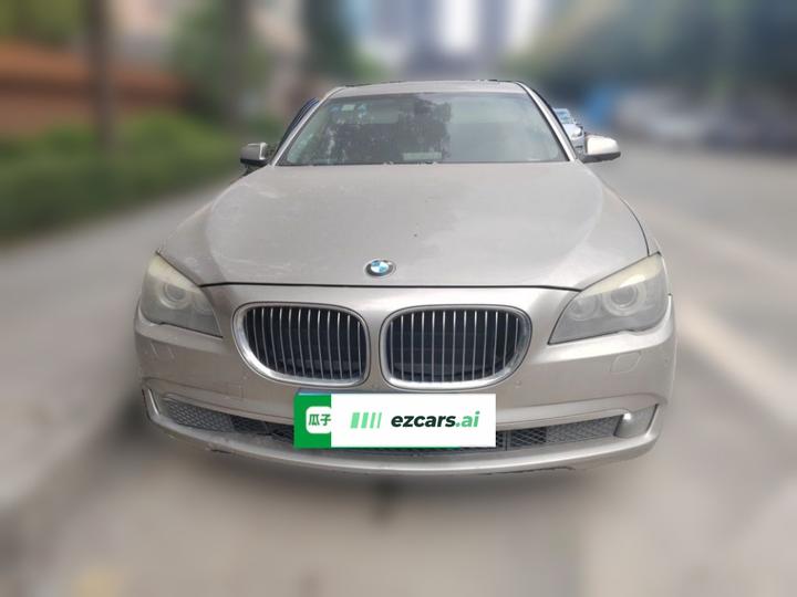 7 Series 2011 730Li photo 2
