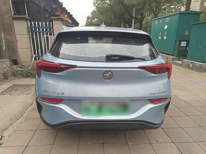 6 2020 PHEV photo 5
