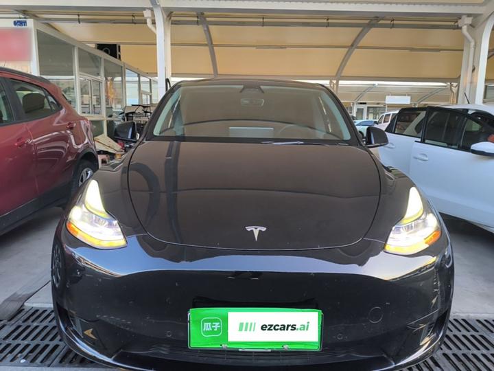 Model Y 2022 RWD photo 2