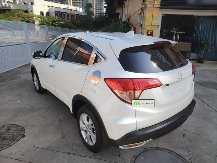 Vezel 2015 1.8L CVT RWD Elite photo 4