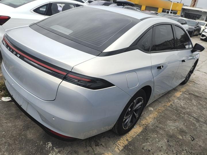 AION S MAX 2025 70 53.7kWh photo 2