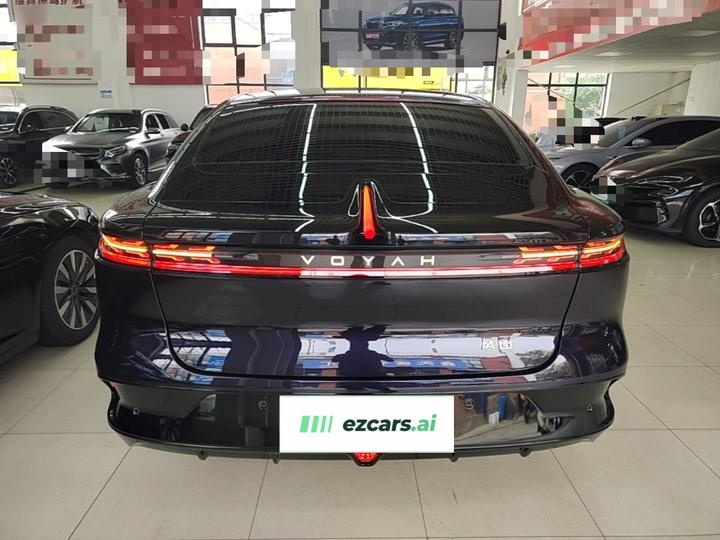 Voyah Passion 2024 PHEV AWD Extended Range Flagship photo 5