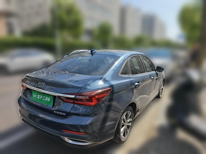 Escort 2021 1.5L AT photo 6
