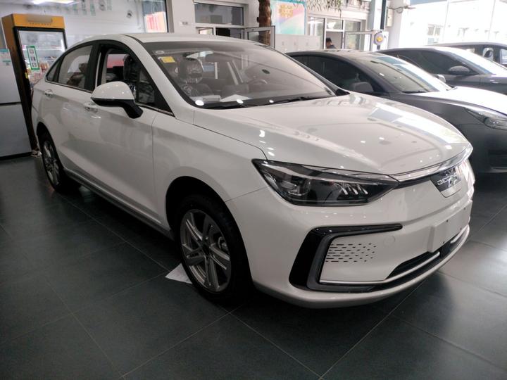 BAIC EU5 2021 photo 3