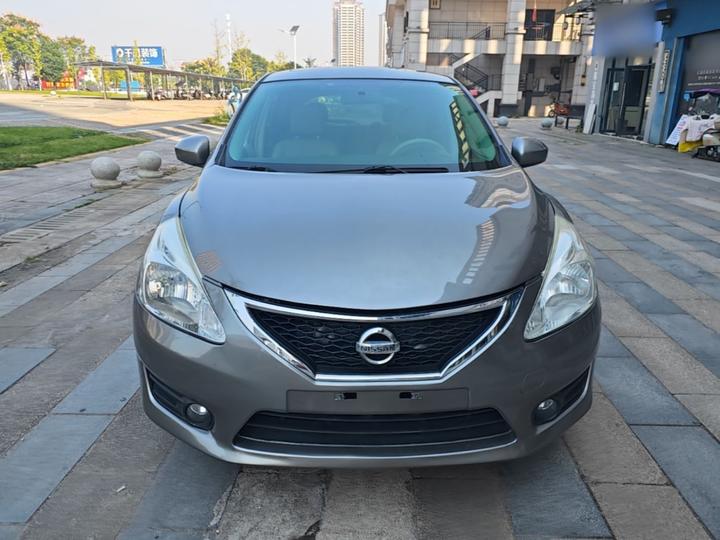 Tiida 2011 1.6L CVT Smart photo 2