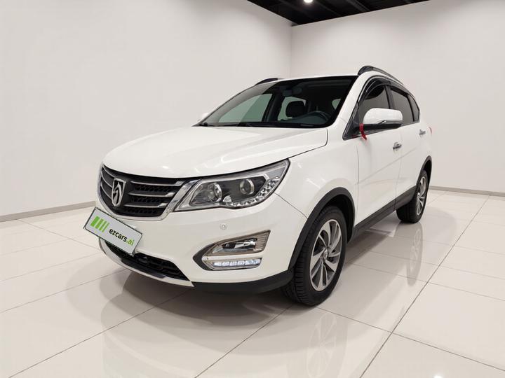 560 2015 1.8L MT Luxury