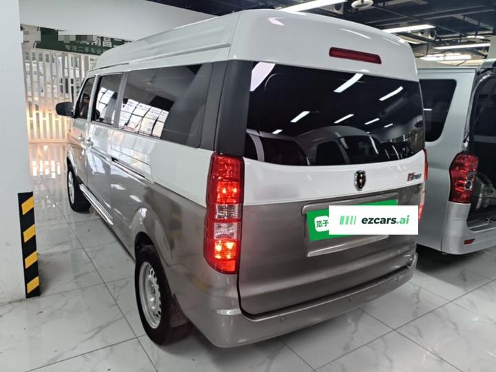 Jinbei Hiace X30L 2024 Bus 5/6/7-Seater photo 4