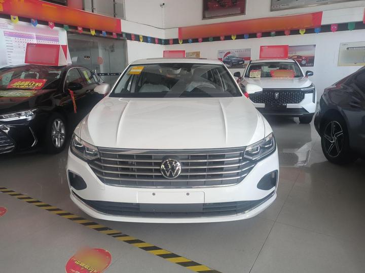 Lavida 2024 1.5L AT photo 2