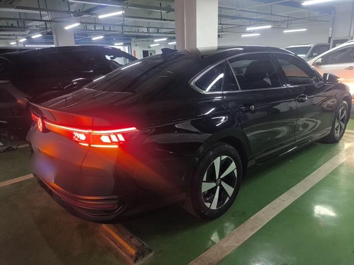 Magotan 2024 300TSI DSG Exclusive photo 6